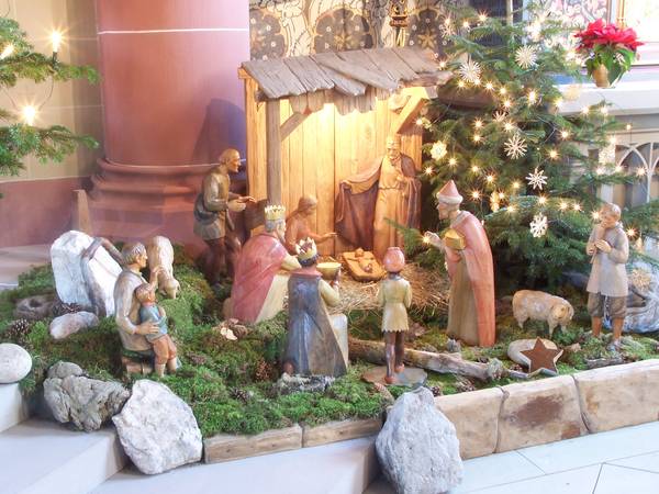 Das Bild zeigt die Weihnachtskrippe aus dem Münster Sankt Jakobus