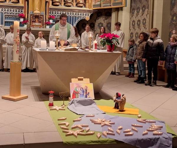 Dieses Bild zeigt das Legebild vom Gottesdienst zur Kerzensegnung